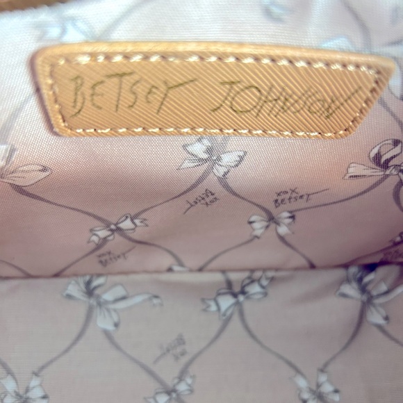 NWT Betsey Johnson Kitsch Bejeweled Butterfly Crossbody Purse 👛 🦋 - Picture 6 of 6